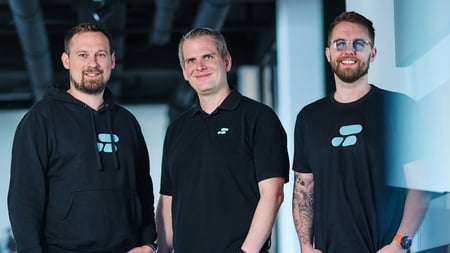 conmeet Geschäftsführer Lennart Eckerlein (COO), Benedikt Kisner (CEO), Leandro Ananias (CTO) v.l.n.r.