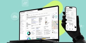 conmeet auf Laptop und Smartphone – Baustelle und Büro in Echtzeit verbunden